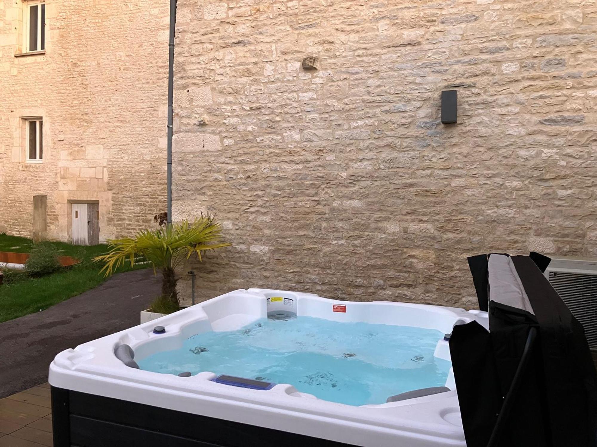 La Villa Lombardi En Champagne, Avec Piscine Privee Et Jacuzzi Les Riceys Kültér fotó